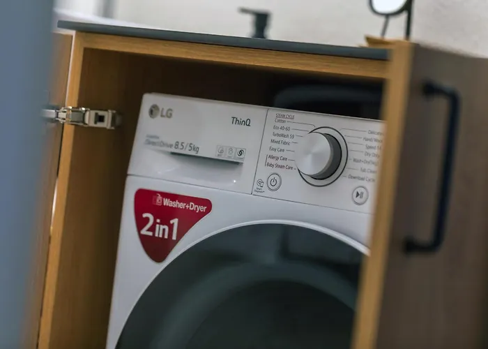 Tonic Union Апартаменти *